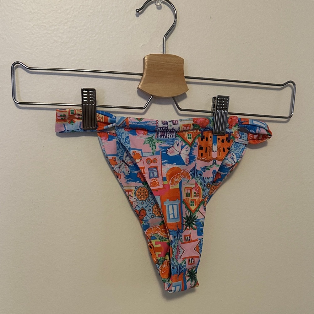 Tropical Multicolor Graphic Bikini Set - Picture 4 of 8